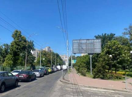 Призма A в Киеве, 3x6  Вишгородська вул., 8 - 616373 фото 1