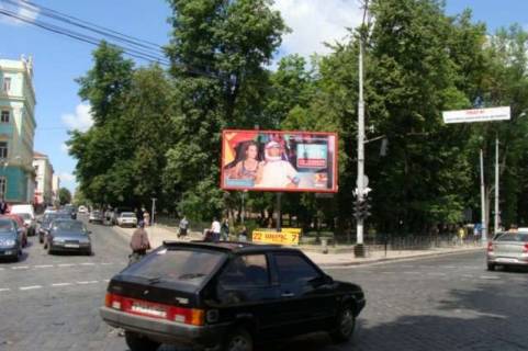 Призма B в Черновцах, 3x6  Головна вул. - Кафедральна вул. (призма) - 271325 фото 1