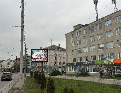 Видеоборд A в Луцке, 2.3x3.14  Ковельська вул., 2 — Лесі Українки вул., ТЦ Зося - 656951 фото 1