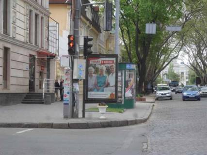 Бэклайт B в Одессе, 1.2x1.8  Італійська вул. (Пушкінська). - Мала Арнаутська вул. фото 1