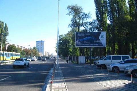 Призма A в Васильевке, 3x6  Космонавта Комарова просп., 3 - 421340 фото 1