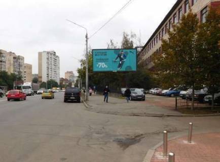 Призматрон, Призма A у Києві, 3x6  Автозаводська вул., 2 - 273967 Фото 1