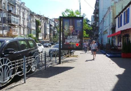 Бэклайт B в Киеве Саксаганського вул., 135/13 фото 1