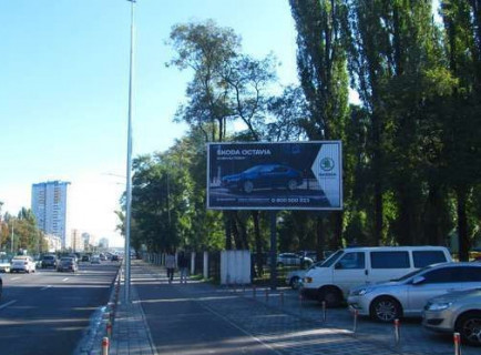 Призма A в Киеве, 3x6  Космонавта Комарова просп., 3 - 654102 фото 1