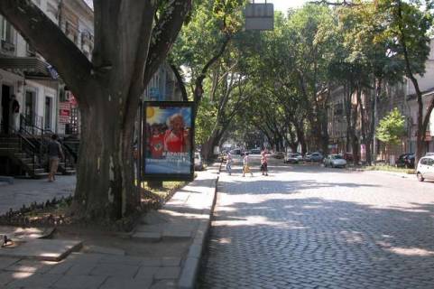 Бэклайт B в Одессе, 1.2x1.8  Італійська вул. (Пушкінська)., 55 - Базарна вул. фото 1
