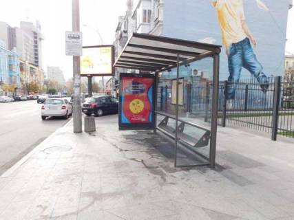 Білборд, Бігборд (Борд)  A у Василівці, Нестандарт  Антоновича вул. (Горького вул.), 46 (брендування) Фото 1