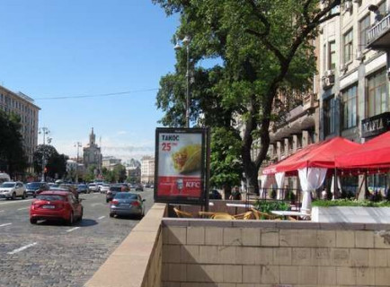 Скроллер A в Киеве, 1.2x1.8  Європейська пл. - Хрещатик вул., навпроти буд.№6 - 650910 фото 1