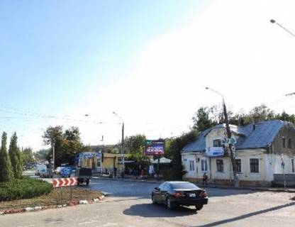Видеоборд A в Черновцах, 2.3x3.14  Корсунська вул., 1 (розширення 480х336) - 481659 фото 1