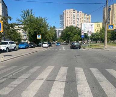 Білборд, Бігборд (Борд)  A у Києві, 3x6  Дарницький бульв., 15 Фото 1