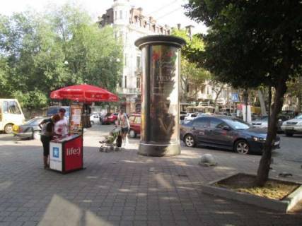 Сiтiлайт B у Одесі, 1.2x3.6  Дерибасівска вул. - Рішельєвська вул., 4 Фото 1