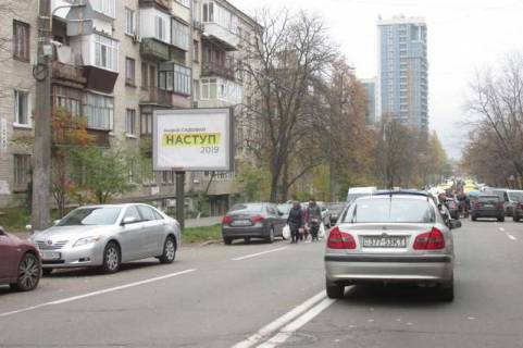 Сiтiлайт B у Києві, 1,2х1,8  Джона Маккейна вул., 38 Фото 1