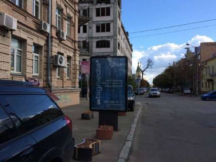 Ситилайт B в Киеве, 1.2x1.8  Почайнинська вул., 16/27  фото 1