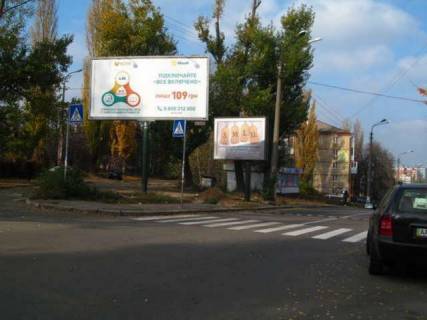 Ситилайт B в Киеве, 1,2х1,8  Юліуса Фучика вул., 10, навпроти фото 1