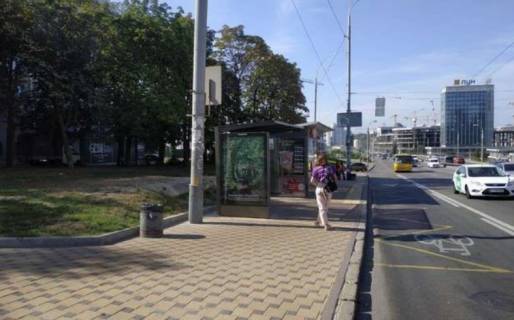 Нестандарт B у Києві, 1.2x1.8  Миколи Міхновського бульв., 4/6  зуп. "Готель "Дружба" Фото 1