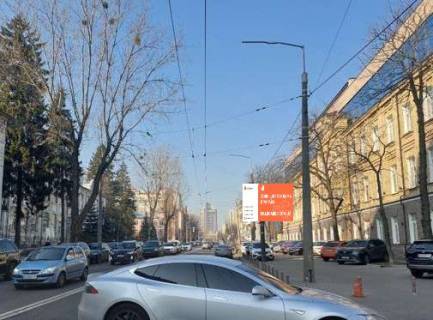 Видеоборд A у Києві, 2.3x3.14  Іллєнка Юрія вул., 24 (розширення 480х336) - 477785 Фото 1