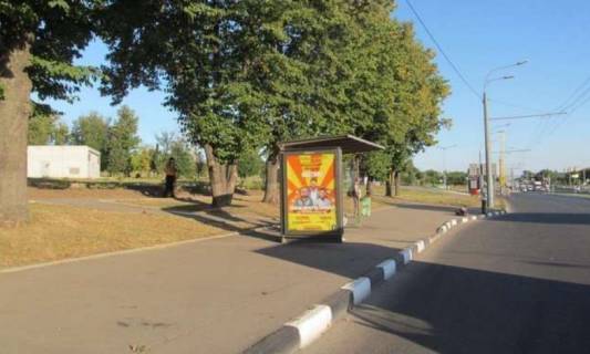 Нестандарт B в Харькове, 1.2x1.8  Гагаріна просп. - Льва Ландау просп. (50-річчя СРСР просп.), (зупинка) фото 1