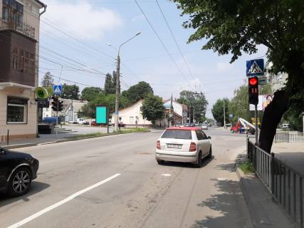 Ситискролл B в Черновцах вул. Головна, 140 на світлофорі перехрестя фото 1
