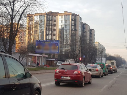 Билборд B в Черновцах вул. Головна, 220 фото 1