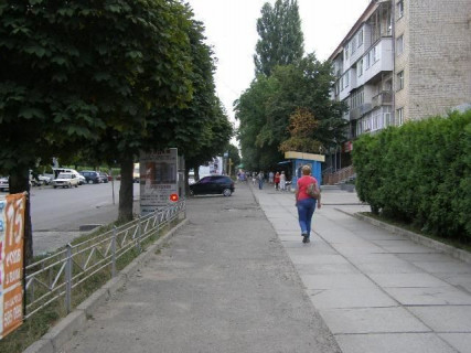Ситилайт B в Черновцах вул. Сергія Скальда (Комарова), 11 фото 1