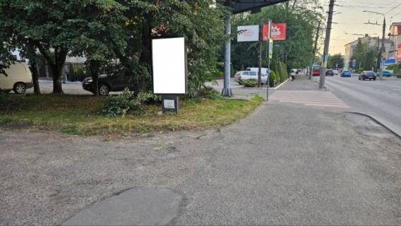 Сiтiлайт A у Чернівцях вул. Головна, 100, поруч зі стадіоном перед зупинкою Фото 1