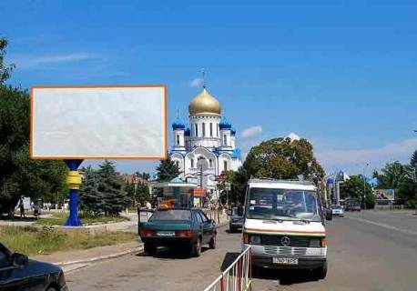 Билборд B в Ужгороде, 3x6  пл. Кирила та Мефодія 4 фото 1