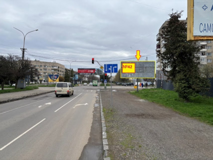Билборд A в Ужгороде, 3x6  вул. Грушевського 40 фото 1