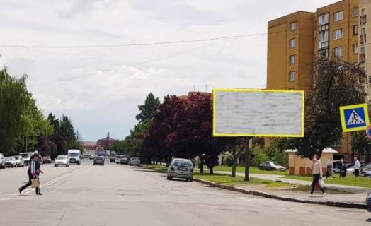 Билборд A в Ужгороде, 3x6  пр. Свободи 46 фото 1