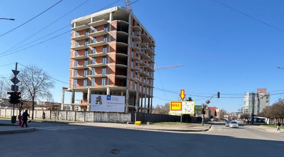 Билборд B в Ужгороде, 3x6  вул.Грушевського 40 фото 1