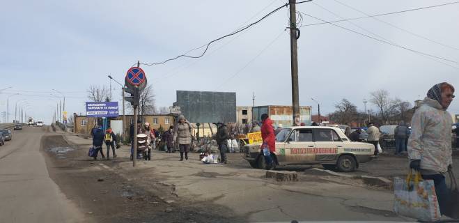 Билборд A в Лозовой, 3х6  вул. Соборна, Центральний ринок фото 1