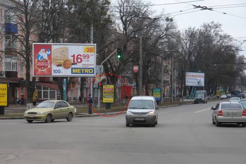 Ситилайт B в Полтаве, 1,2х1,8  вул. Соборності, 46 (L18) фото 1