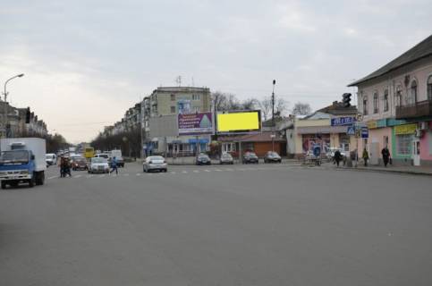 Призматрон, Призма A у Бердичеві, 3x6  Европейская ул., 10а  (Золотой лев) - 48561 Фото 1