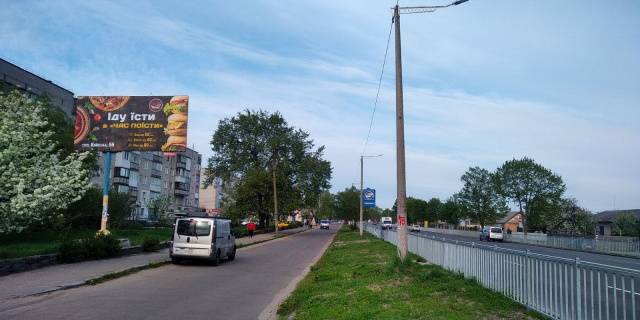 Білборд, Бігборд (Борд)  B у Коростишові, 3x6  Коростишів в. Київська (Більшовицька) 103(гусь) ст Б Фото 1