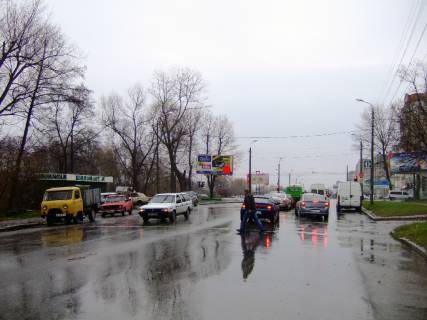 Билборд B в Хмельницком, 3*6  перехрестя Старокостянтинівське шосе - вул.Прибузька, (шиномонтаж). неподалік: автостоянка, шиномонтаж, АЗК, супермаркет "Вопак", непродовольчий ринок (від центру) фото 1