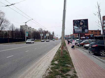 Білборд, Бігборд (Борд)  A у Львові, 2,95×2,95  вул.Стрийська 45 (ТЦ FABRIK) Фото 1