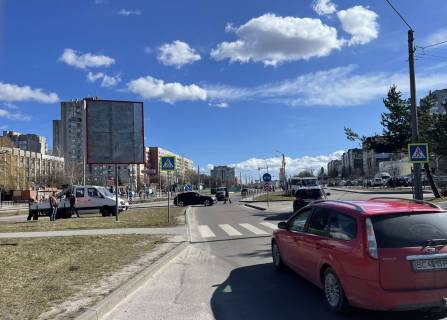 Білборд, Бігборд (Борд)  A у Львові, 3х2,6  Пр-т Червоної Калини-Чукаріна Фото 1
