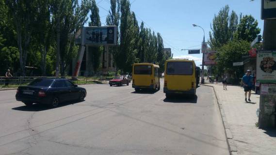 Нестандарт B в Херсоне Полковника Кедровського вул.(Херсонський автовокзал) фото 1