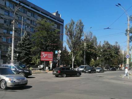 Видеоборд B у Херсоні, 3х2 м  Ушакова пр./ Театральна вул. - 380917 Фото 1