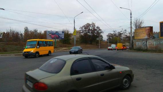 Нестандарт A в Херсоне Нафтовиків вул./Макарова вул. 2  фото 1