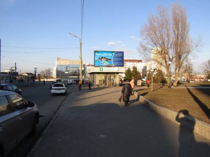 Видеоборд A в Харькове, 6x3  Героїв Харкова проспект - Молочна вул., м. Захисників України, до центру (ДК "ХЕМЗ", "Кінний Ринок") - 457669 фото 1