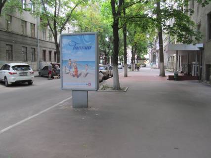Ситилайт A в Харькове, 1,25х1,87  Гуданова вул., 5 фото 1