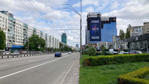 Брандмауэр A в Киеве вул. Шолуденка (перетин просп. Берестейський та вул. Борщагівської) фото 1