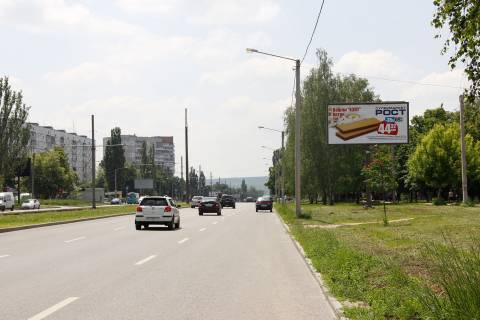 Білборд, Бігборд (Борд)  A у Харкові, 3х6  Перемоги пр-т, 55, в центр Фото 1