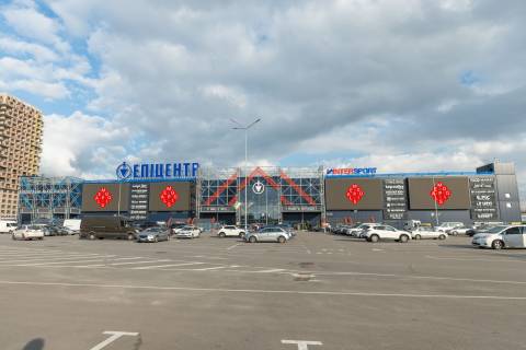 Видеоборд A в Киеве, 15,36 х 8,64  Дніпровська наб., 13-В (4  екрани) - 557859 фото 1