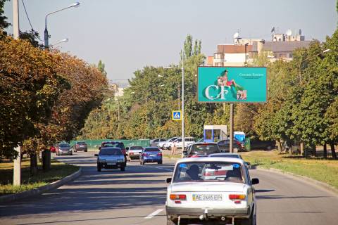 Билборд A в Харькове, 3х6  Нескорених (Героїв Праці) вул., 31, в центр (кафе Сочі) фото 1