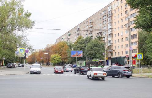 Билборд A в Харькове, 3х6  23 Серпня вул., 2, в центр фото 1