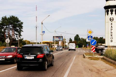 Билборд B в Днепр (Днепропетровск), 3х6  Полтавський шлях вул. - Конарєва вул., в центр фото 1