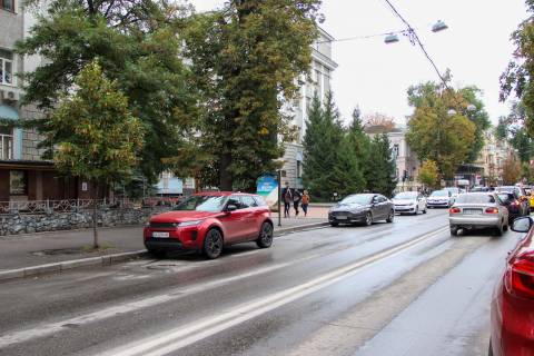 Ситилайт B в Харькове, 1,24х1,84  Ярослава Мудрого (Петровського) вул., 25 фото 1
