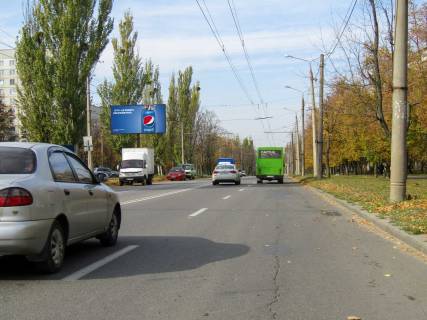 Білборд, Бігборд (Борд)  B у Харкові, 3х6  Валентинівська вул., 26 Фото 1