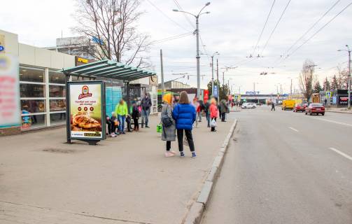 Білборд, Бігборд (Борд)  B у Харкові, 1,24х1,84  Петра Григоренка пр-т, 2/144 (зупинка ст. м. Палац Спорту), в центр Фото 1