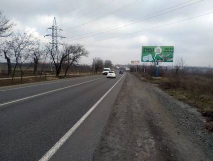 Білборд, Бігборд (Борд)  A у Одесі, 3х6  транспорт рухається до двох стовпів, до р-ку Анжеліка, Авангард. Фото 1
